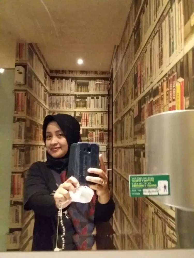 dhina apriantanti