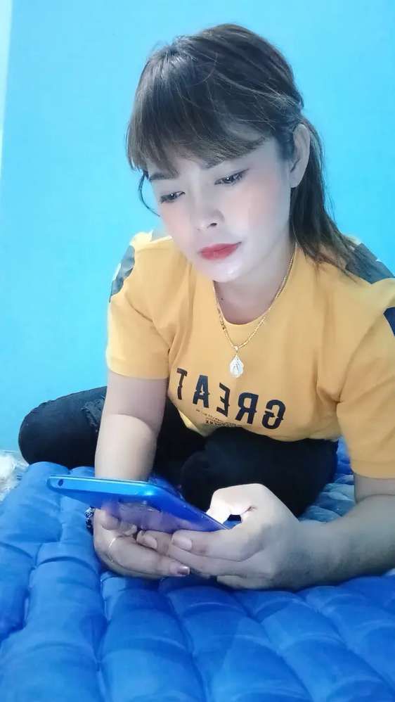 ayu nadiva putri