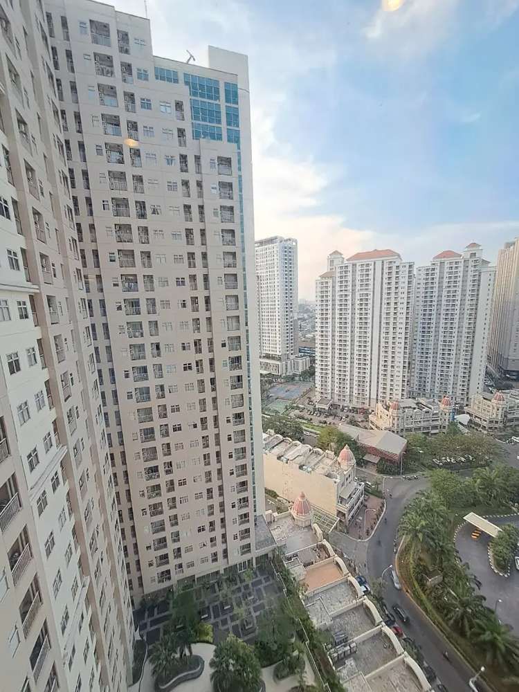 lya " loca star property"