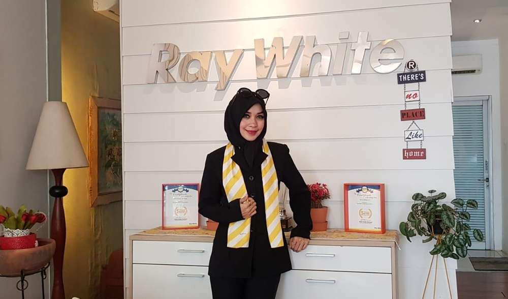 yunia raywhite emerald bintaro