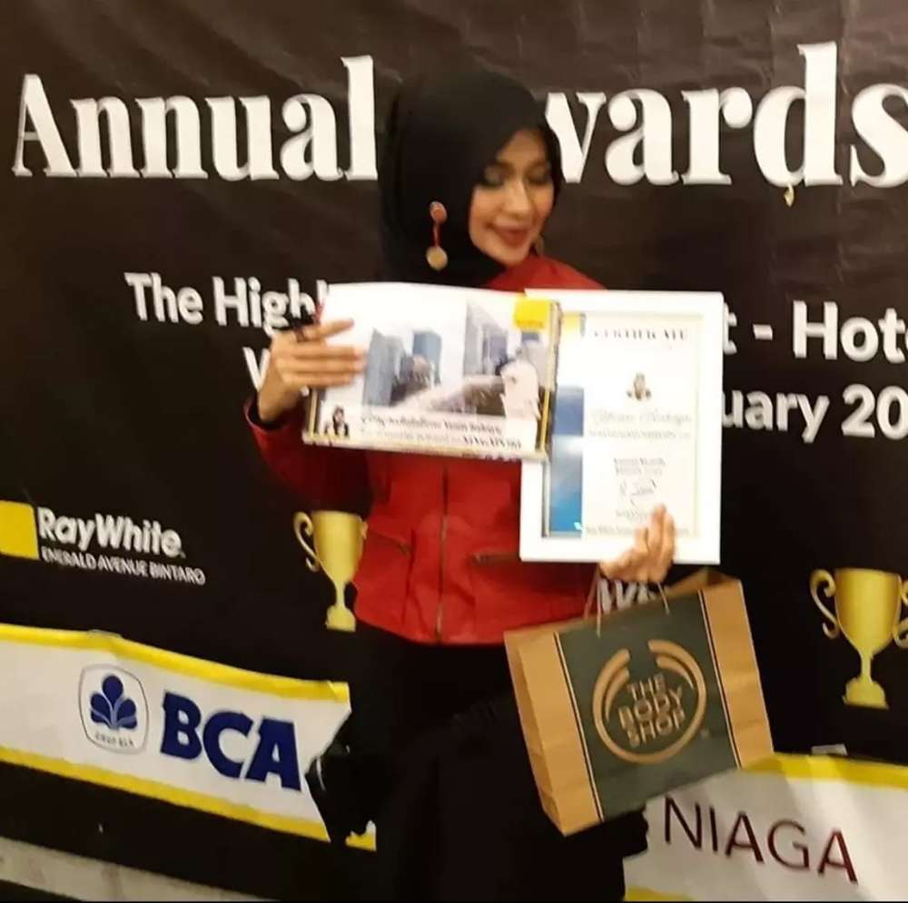 ray white emerald evenue - yunia