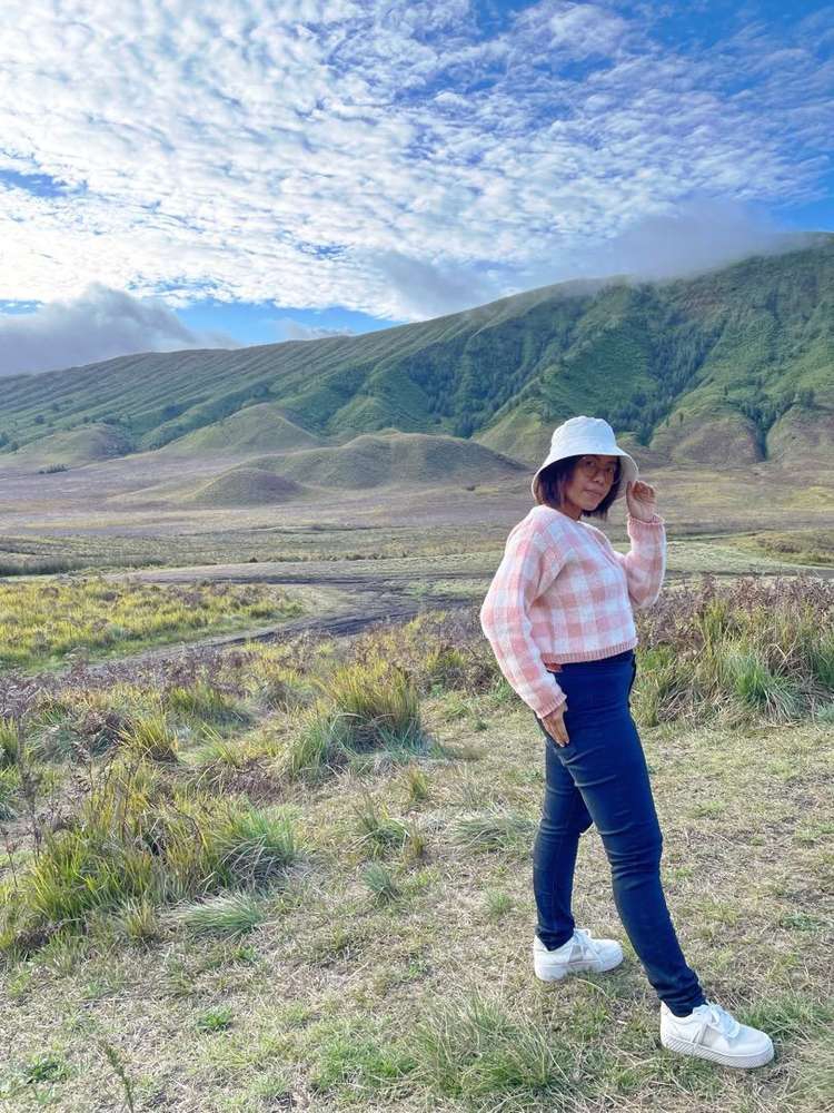 ayu dessy indriana