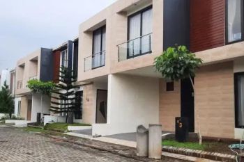 Rumah villa exclusive di Dau Malang view pegunungan