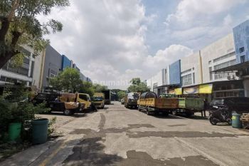 Gudang di Bizpark Pulo Gadung, Jakarta Timur 720 m Bagus HGB