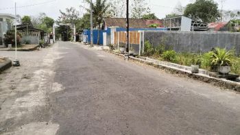DISEWAKAN TANAH 800M TIMUR KAMPUS TAJEM MAGUWO