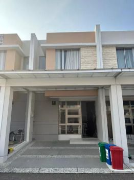 Disewakan Rumah PIK 2 uk. 4.5x10 m Furnished Murah