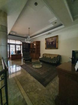Dijual Rumah 2,5 lantai di Kramat Jakarta Pusat