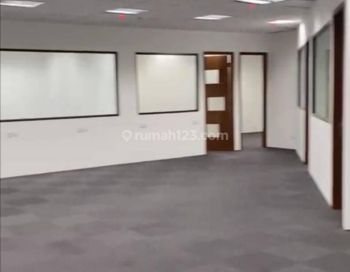 Dijual Office St Moritz Lantai Rendah Semi Furnished Terkoneksi Ke Mall Lippo