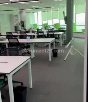 Dijual Office St Moritz Lantai Rendah Semi Furnished Terkoneksi Ke Mall Lippo