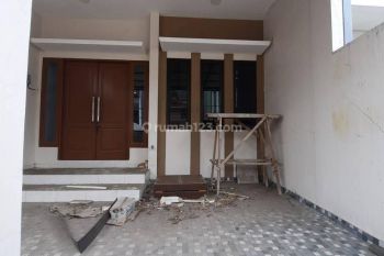Disewakan Rumah 2 Lantai di Kelapa Gading Lokasi Strategis