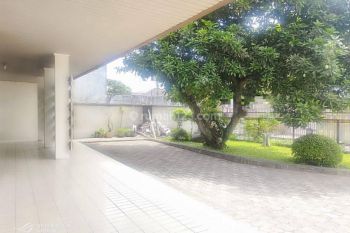 Rumah 1 Lantai Cocok Kantor, Lokasi Strategis Di Tengah Kota, Parkir Sangat Luas