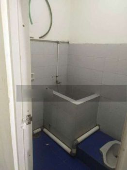 Ruko 3 lantai untuk usaha di pusat kota Purwokerto