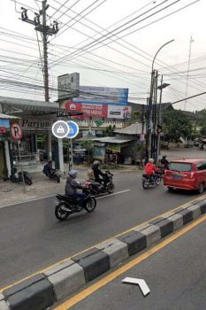 Toko dijual samping Pasar Buah Gamping