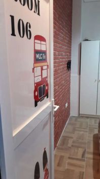 Dijual rumah dan Kostan Aktif diSurya sumantri Mainroad