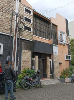 RUMAH KOS MURAH DIJUAL SIGURA GURA FULL PENGHUNI