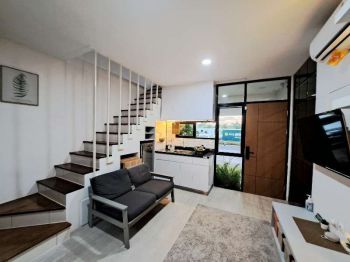 Rumah menawan dua lantai harga terjangkau di Jababeka