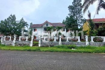 Rumah sultan besar Luas  harga realistis