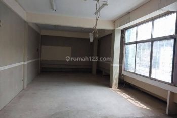 Ruko 3 Lantai Di Cempaka Putih Jakarta Pusat