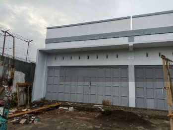 Ruko siap pakai di daerah pusat aksesoris di Purwokerto