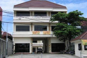 Dijual Tanah dan Bangunan di Jalan Raya Kuta