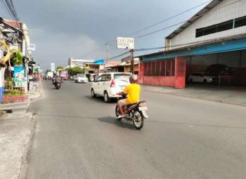 Ruang usaha pinggir jalan utama solo