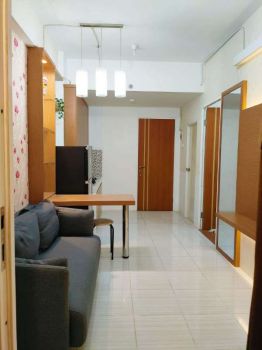 Disewakan Apartemen Puncak Dharmahusada Dekat Unair C