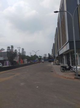Disewakan Ruko Hook 4 Lantai Di Kota Wisata Cibubur