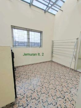 Rumah Bagus, Tingkat, Strategis Disewakan Murah di Semarang Barat