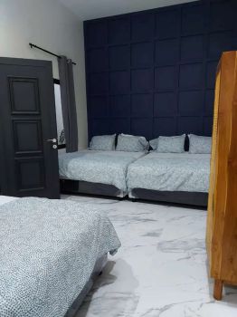 Di jual rumah bagus fullfurnished di sentul city