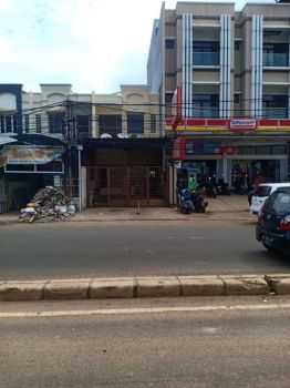 Dijual Rumah di jalur ramai kawasan Muara Karang