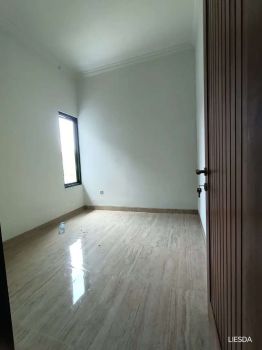 Rumah baru siap huni free Bphtb Bn Ajb dalam komplek di kodau Bekasi