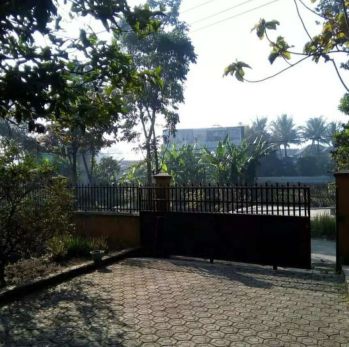 Rmh nyaman strategis murah bisa untuk usaha di Ciparay dkt Majalaya