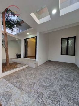 Rumah didalam komplek jagakarsa 10 menit ke pintu toll brigif