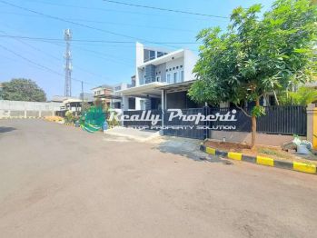 Rumah Komplek Nyaman di Taman Cikunir Akses Tol Jatibening