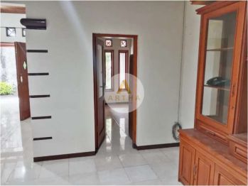 Dijual Rumah Terawat Siap Huni di Gatot Subroto Bandung