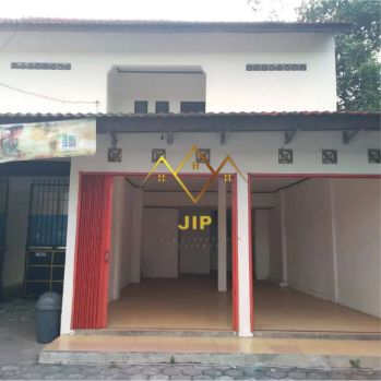 Disewakan ruko mangku jalan strategis cocok buat kantor atau usaha
