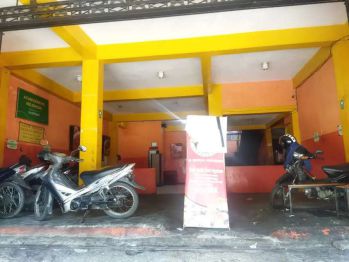 Disewakan cepat ruko raya Dharmawangsa 2 lantai
