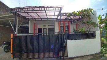Disewakan/dikontrakan 1 rumah pertahun