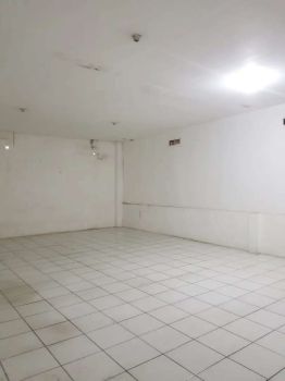 Di sewakan gudang kapuk kamal