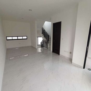 RUMAH DIJUAL PIK UKURAN 5X15 HOEK LAVENDER GOLF ISLAND 3 LANTAI