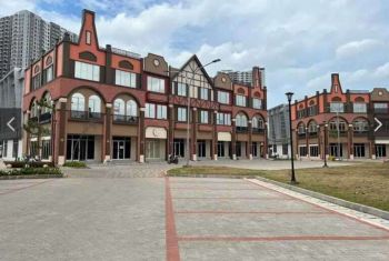 Vco Disewa Ruko La Riviera PIK2 uk 4,5x15 3 Lantai Unfurnish