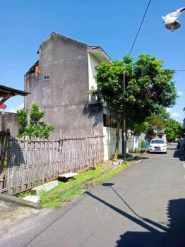 Tanah potensial kost UNS