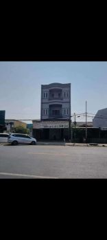 3.58. Disewakan Ruko di Jalan Sultan Hasanuddin, Gowa.