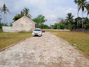 Strategis, Dekat Terminal Jombor Jogja, Legalitas SHM