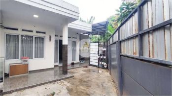 Rumah di Komplek puri indah lestari 2 Lantai Bagus