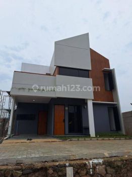 Rumah 2 Lantai Furnished Dekat Tol Pamulang