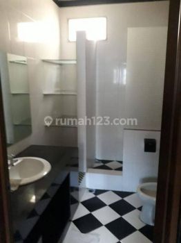 Rumah Green Garden Uk. 6x16 Tidak Banjir Dekat Taman