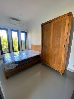 DISEWAKAN RUMAH DEKAT RENON