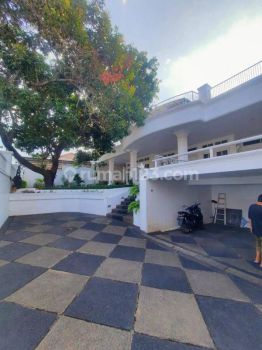 Rumah classic asri siap huni strategis di Cipete dkt Kemang area