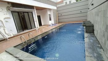 Rumah baru kolam renang Sentul city